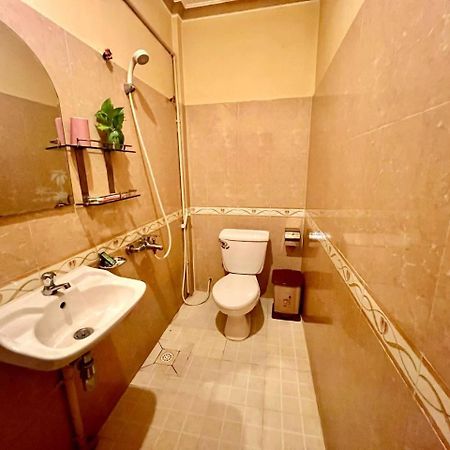 Nice Guesthouse Phnom Penh Esterno foto