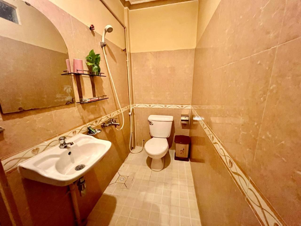 Nice Guesthouse Phnom Penh Esterno foto
